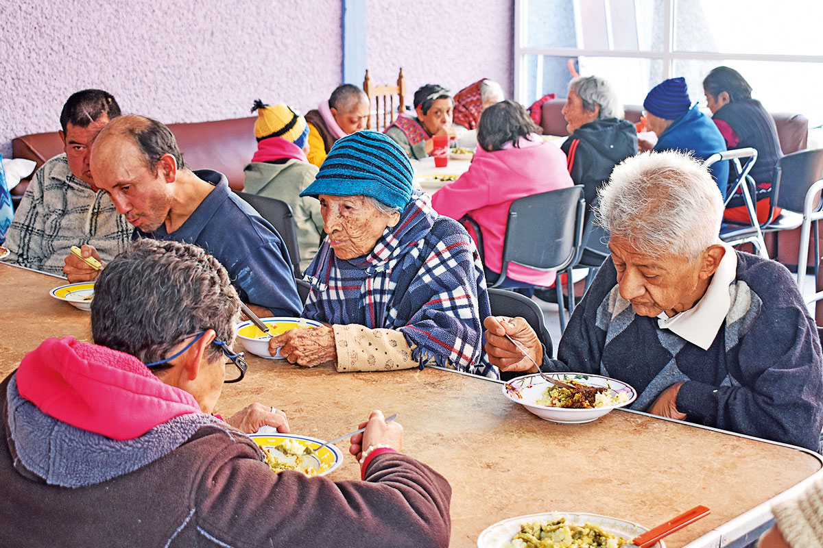 Existen 255 albergues clandestinos para adultos mayores en el Perú