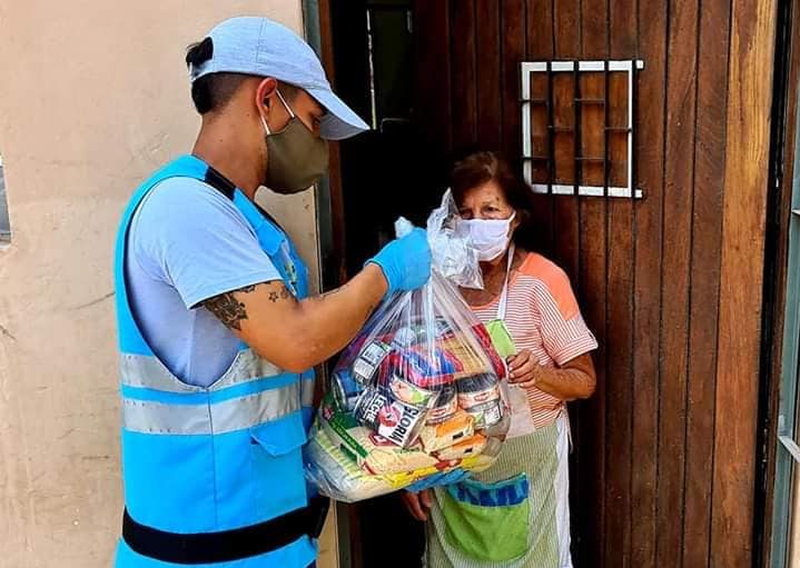 Carmen de la Legua repartió 4 mil canastas a familias con recursos propios