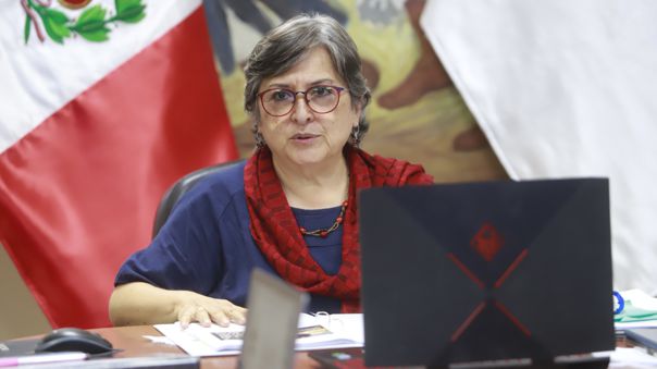 Ministra de Cultura, Sonia Guillén, pone su cargo a disposición