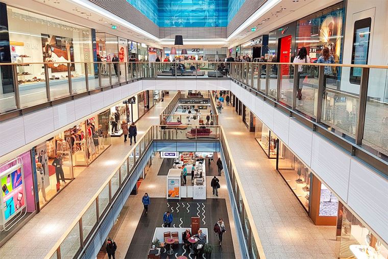 Gobierno aprobó abrir los centros comerciales