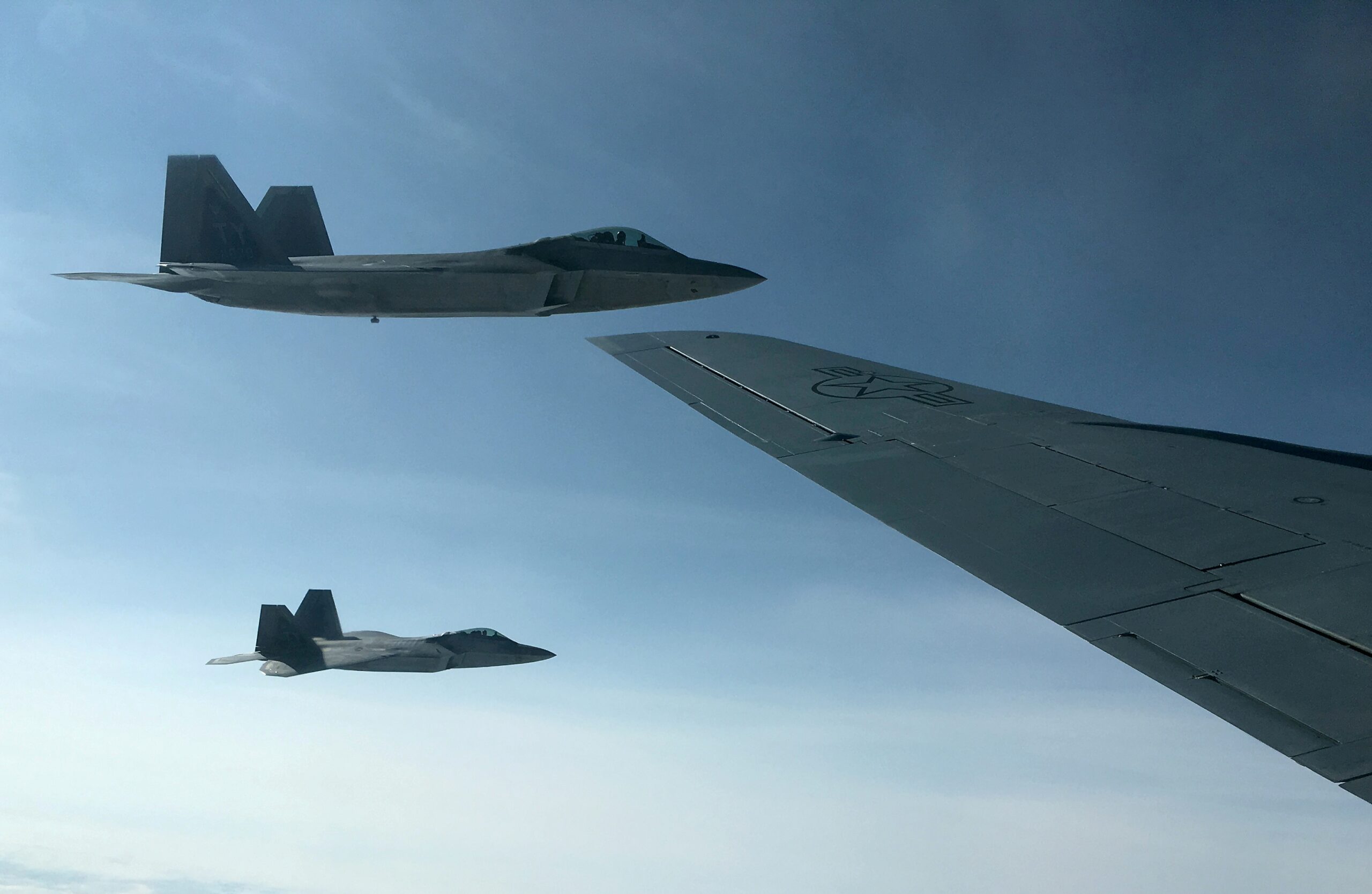 Fuerza Aérea de EE.UU. interceptó 4 aviones rusos cerca de Alaska