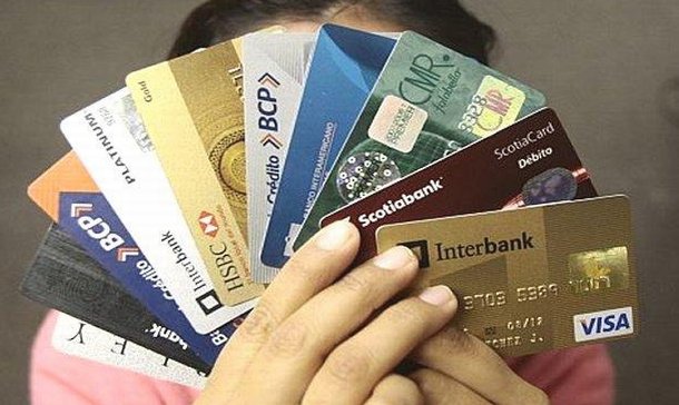 Proponen suspender pago de membresía en las tarjetas de crédito
