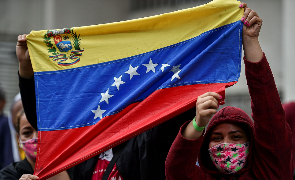 Venezolanos denuncian que en Perú no les quieren dar mascarillas por ser extranjeros
