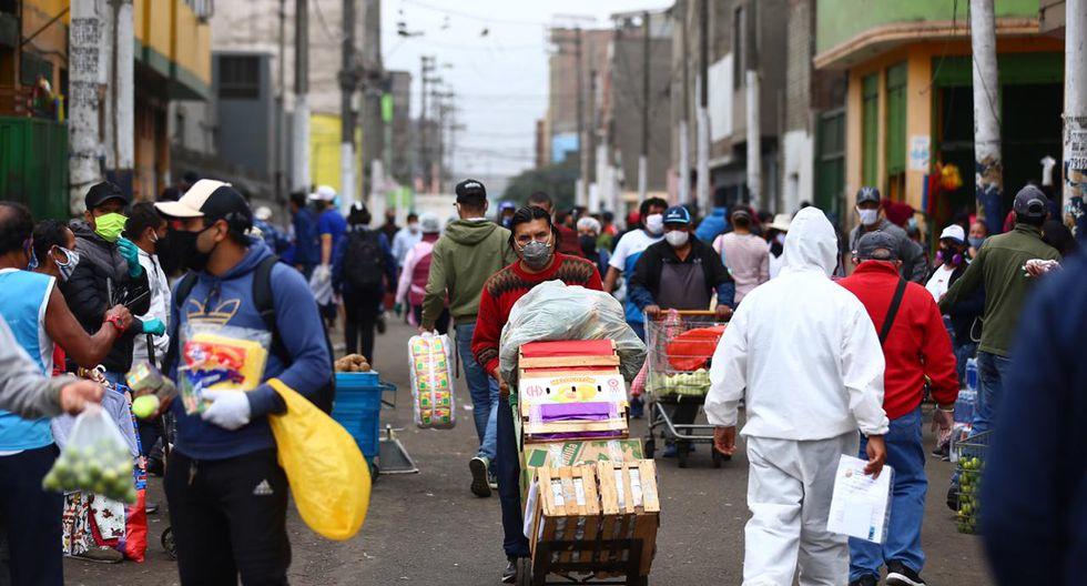 Economía peruana caería entre 11% y 15% en 2020