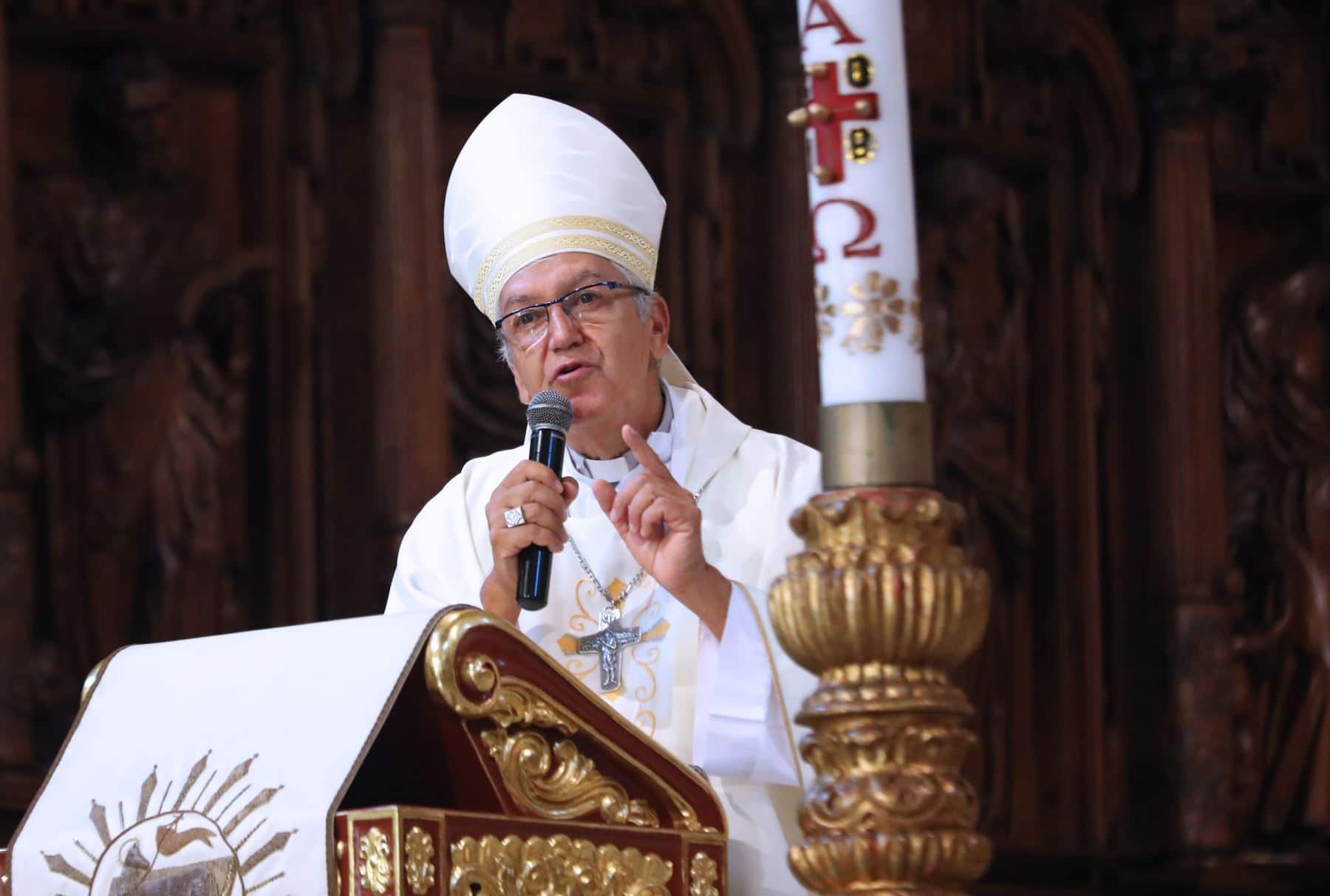 Miles suscriben carta abierta dirigida al Arzobispo de Lima, Carlos Castillo