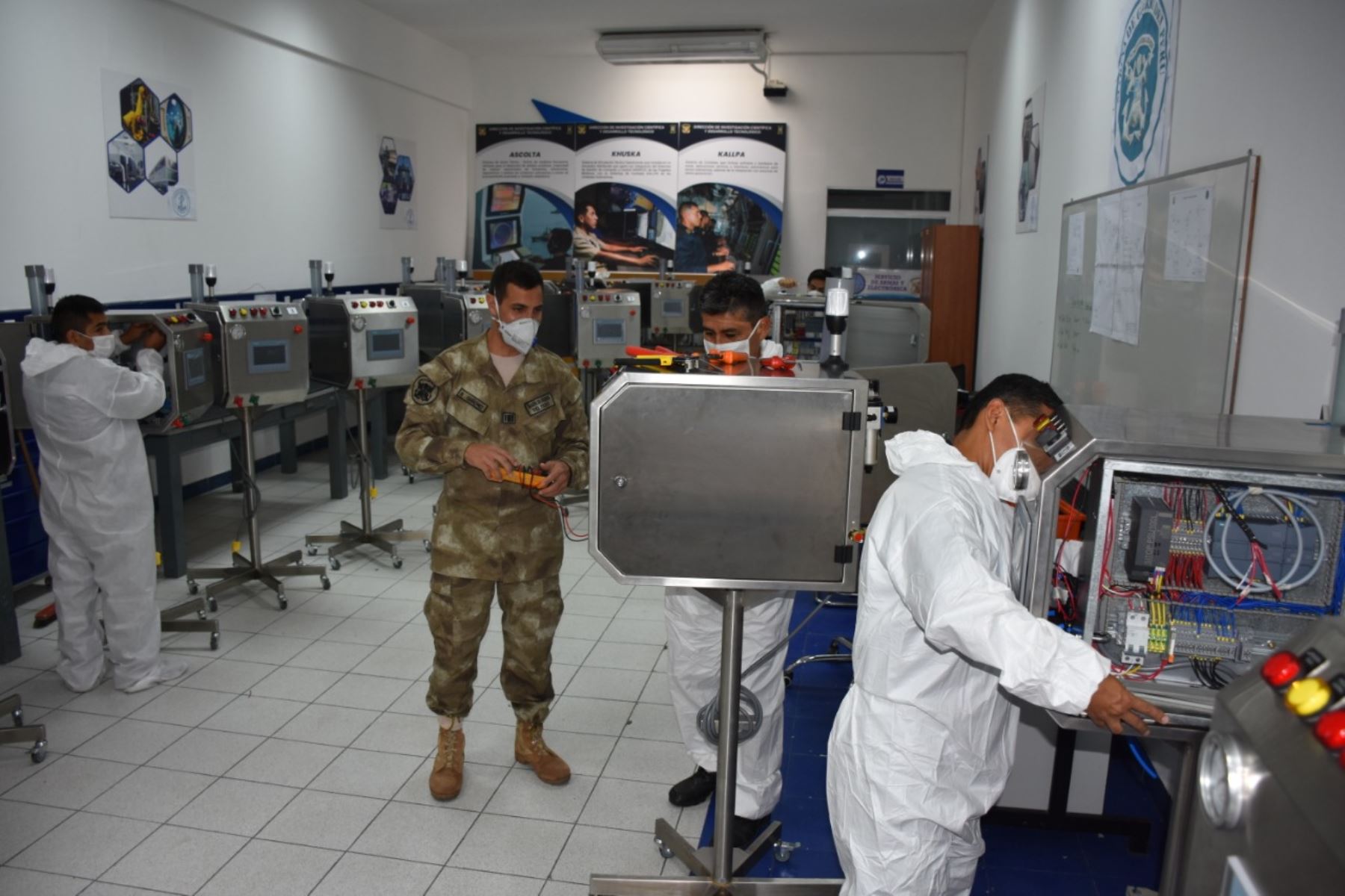 Marina de Guerra entrega los primeros 30 respiradores artificiales al MINSA
