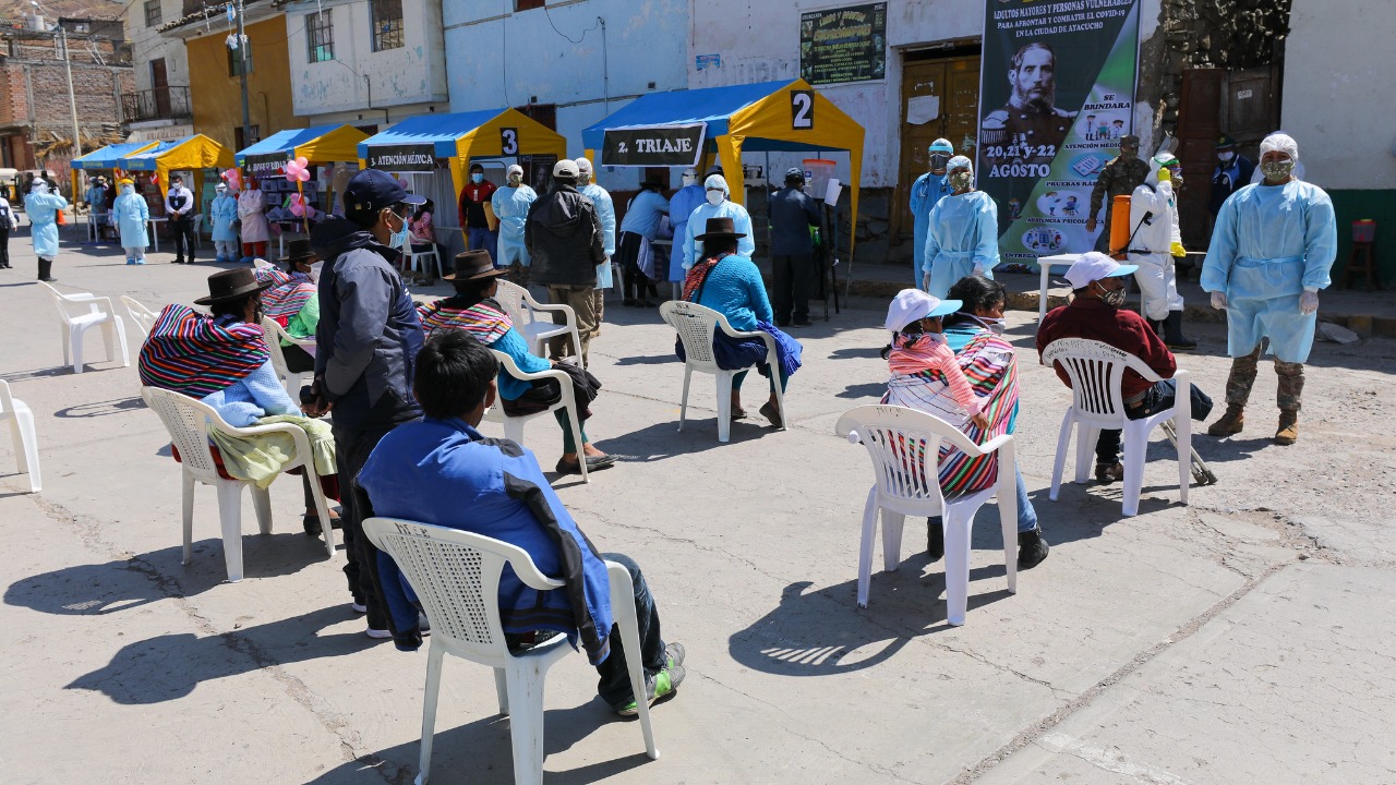 Operación “Tayta” en Huancavelica benefició a pobladores con más de 2 mil 400 atenciones