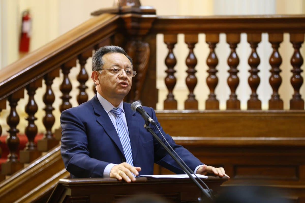 Congresista Edgar Alarcón descarta renunciar a presidencia de Fiscalización