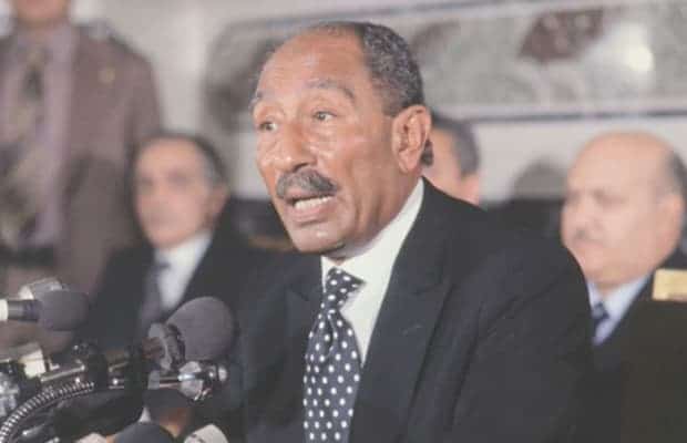 Anuar el Sadat fue ametrallado por sus soldados
