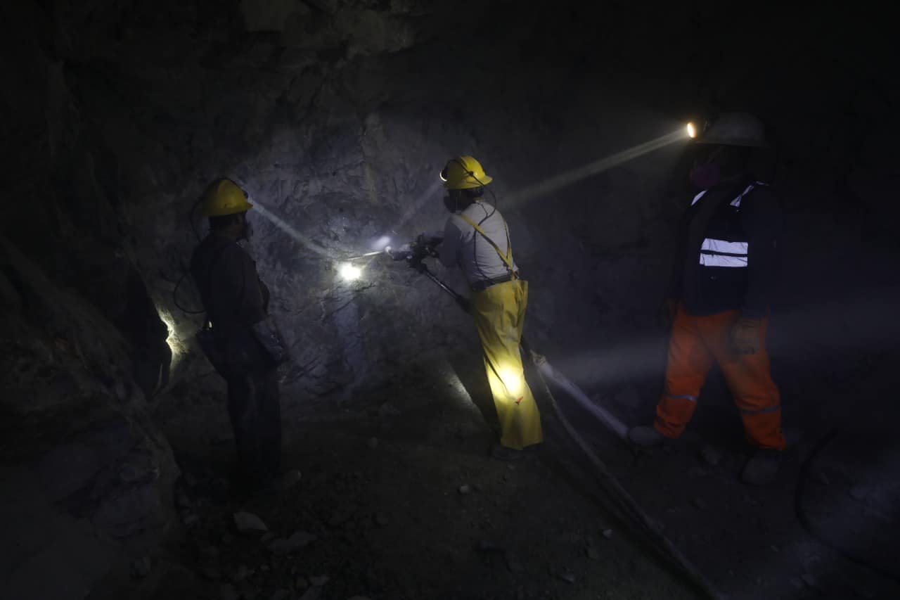 Empleo directo en minería crece por quinto mes consecutivo