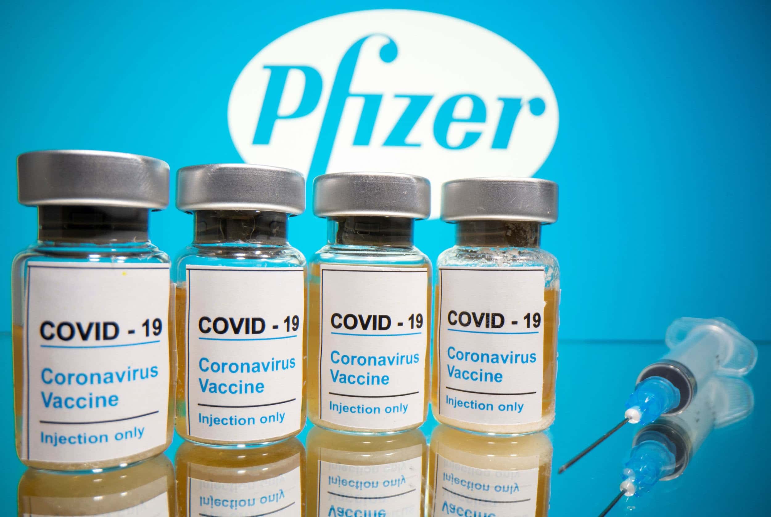 Gobierno defrauda al país con vacunas Pfizer