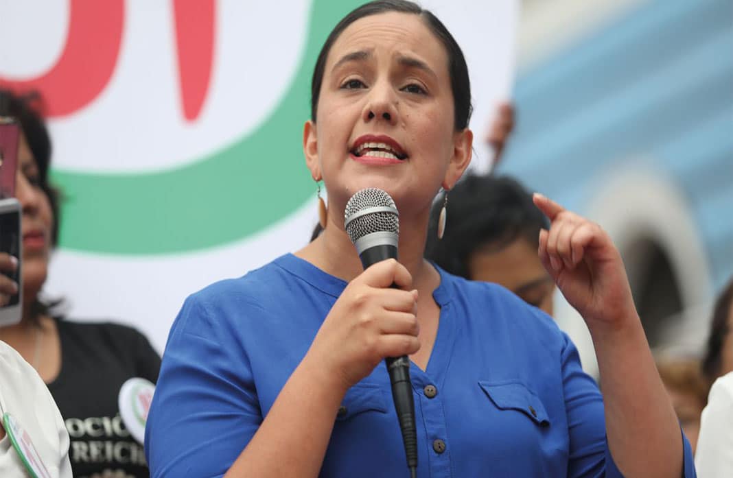 Verónika Mendoza