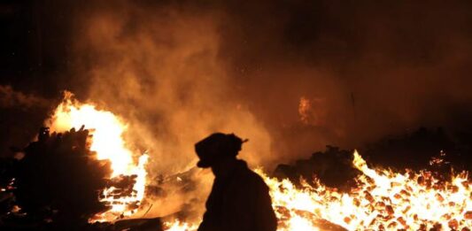 BOMBEROS