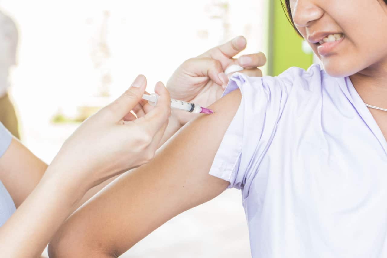 Más de 169 mil niñas dejaron de recibir la segunda dosis contra el VPH en 2020
