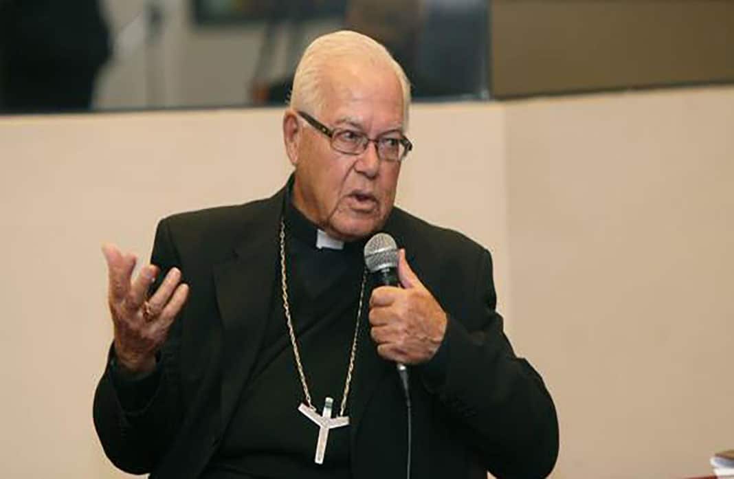 Monseñor Luis Bambarén