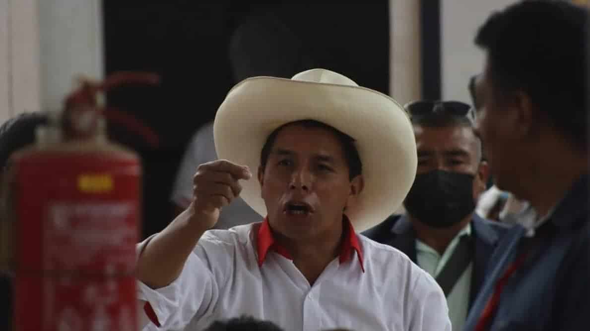 Candidato del “Lápiz” evitó declarar sobre reelecciones de Evo Morales