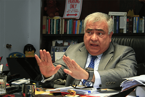“Pretensión de Pedro Castillo de cambiar la constitución es ilegal e inconstitucional”