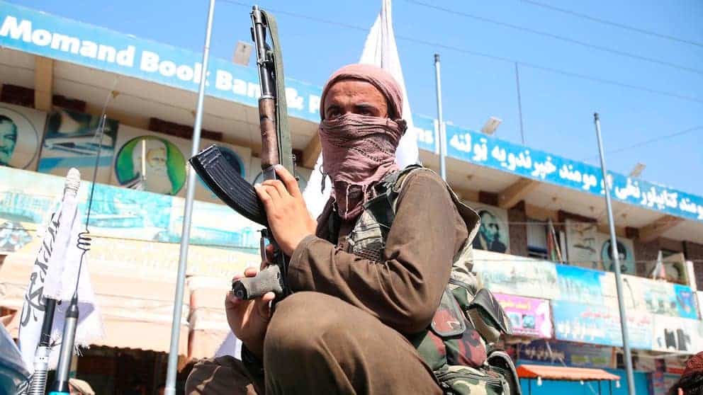 Talibanes ejecutaron a un alto jefe de Policía afgano luego de rendirse