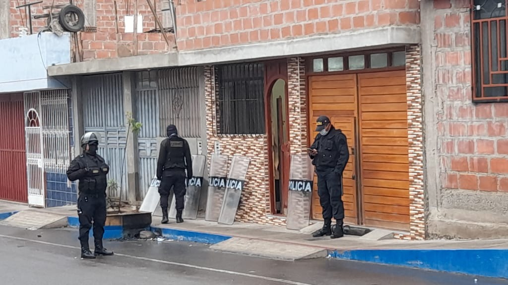 Dos policías implicados en una presunta red de tráfico de migrantes en Tacna