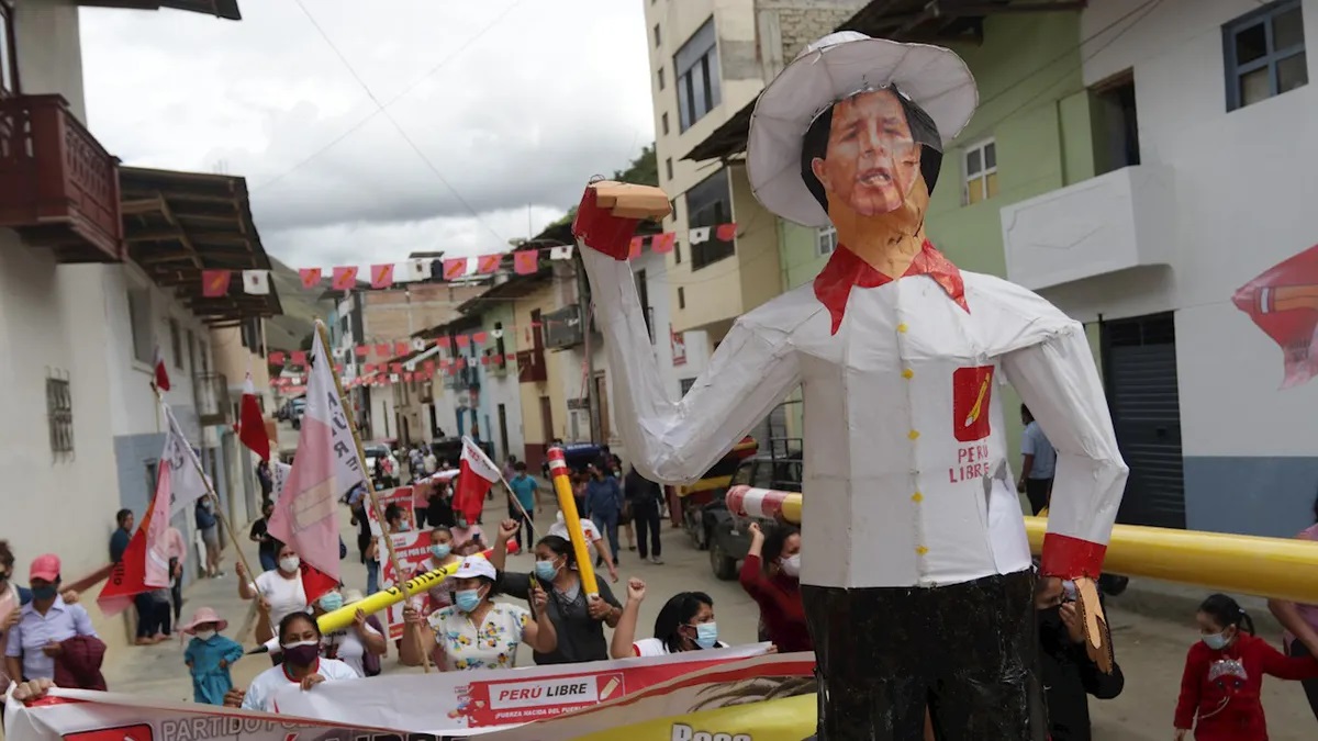 Perú Libre inicia curso de adoctrinamiento comunista