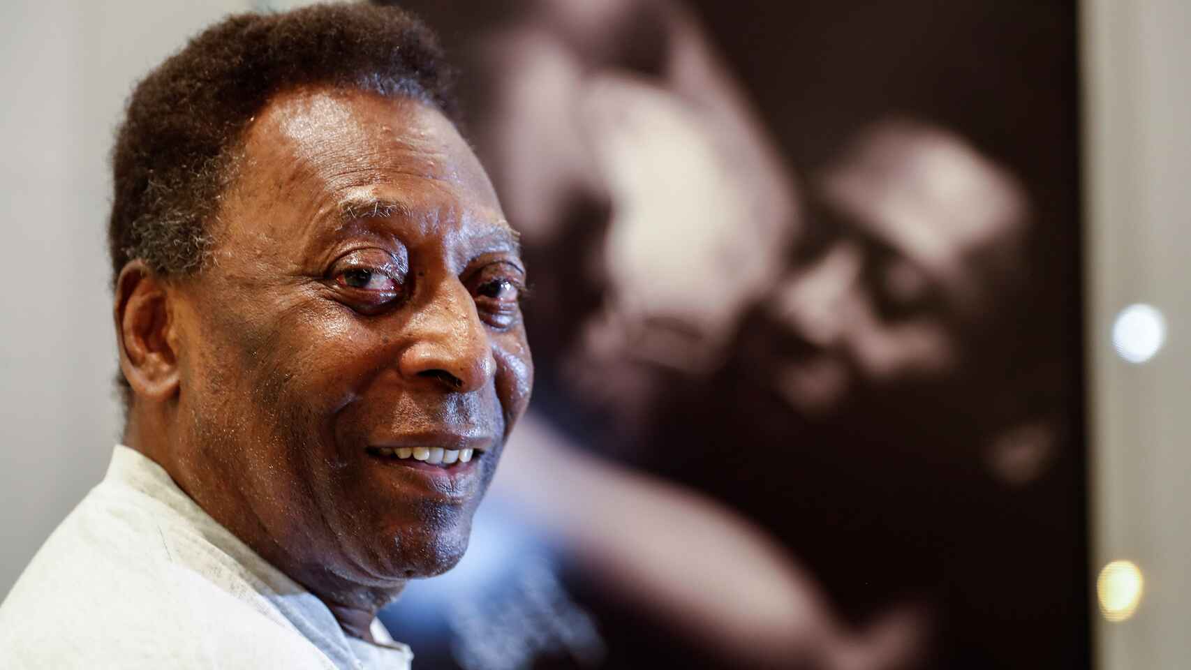Pelé fue dado de alta de terapia intensiva tras operación de colon