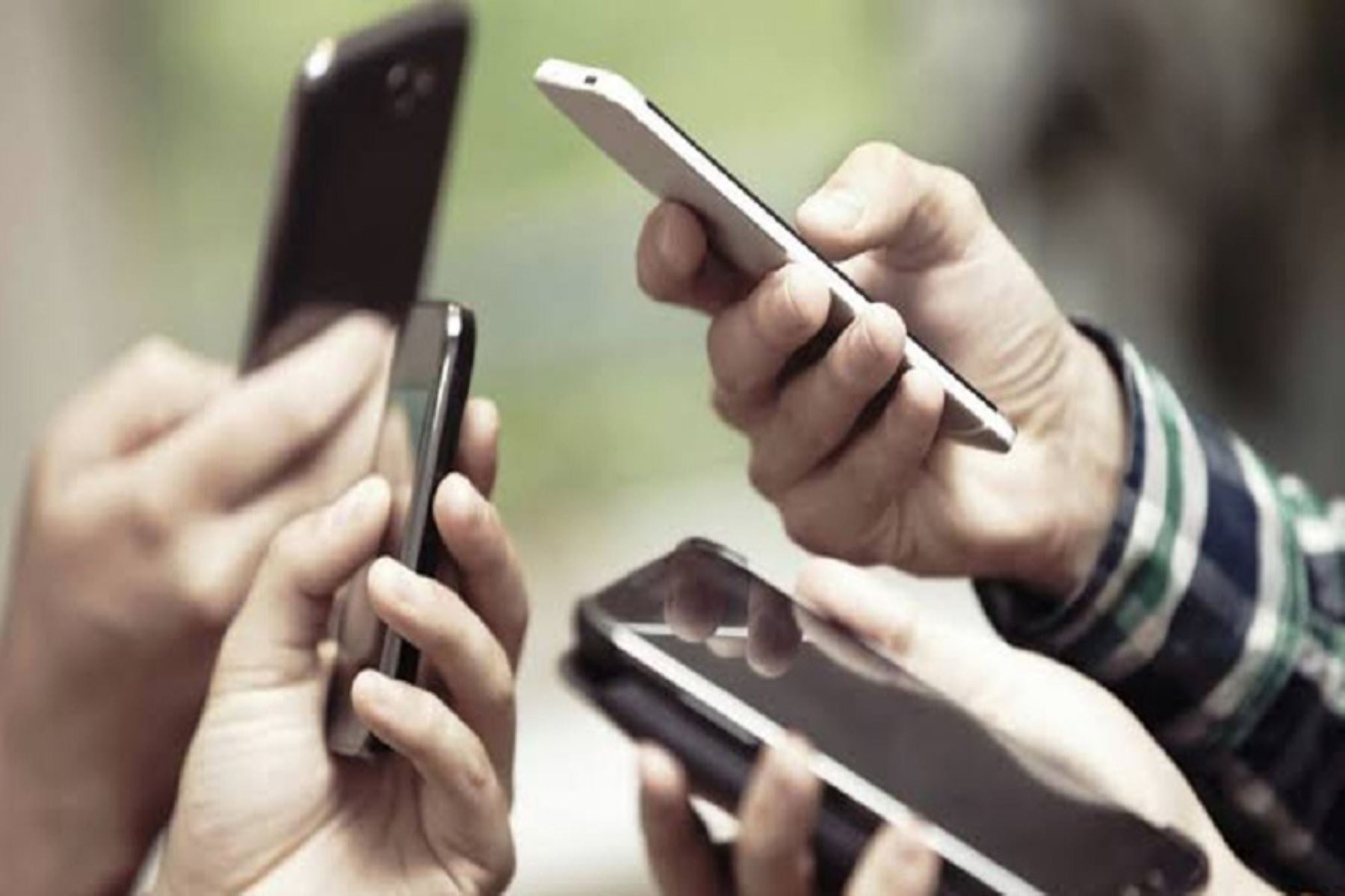 Osiptel: confirma multas a dos empresas telefónicas