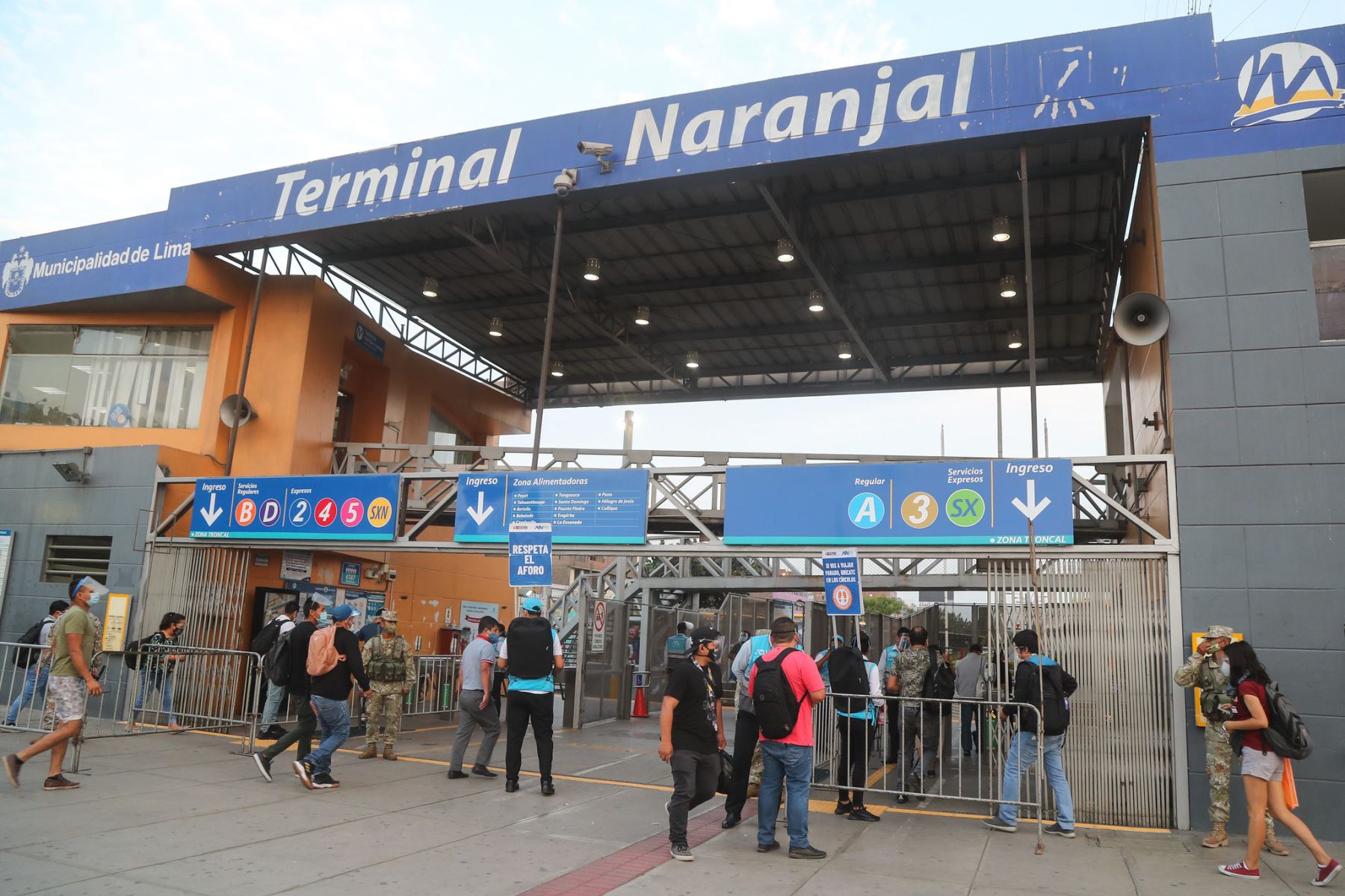 Realizan pruebas gratuitas de descarte de COVID-19 en terminal Naranjal