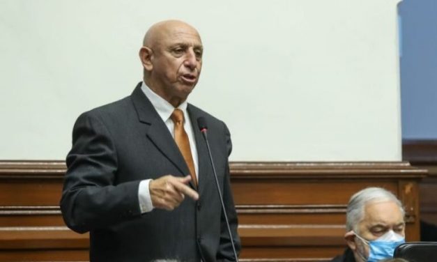 José Cueto sobre Barranzuela: “El ministro no ha respondido prácticamente nada”