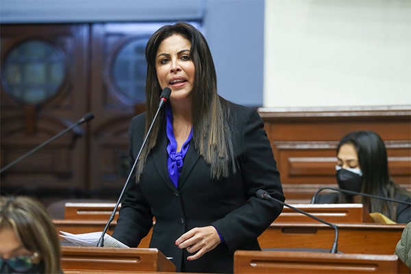 Chirinos pide a premier que explique designación de Barranzuela