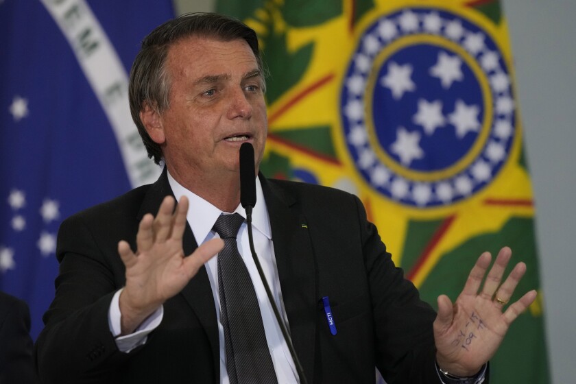 Jair Bolsonaro: acusación de crímenes contra la humanidad es una payasada