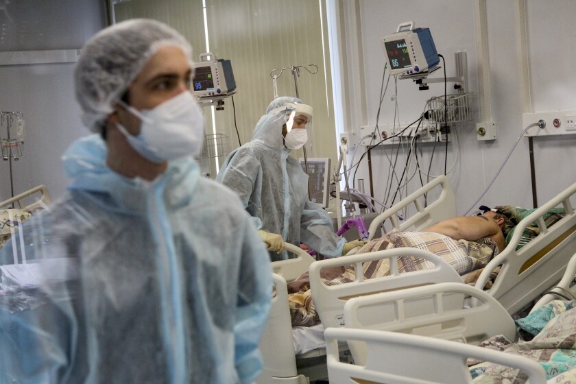 OMS estima que pandemia de la Covid-19 está “lejos del final” y mantiene emergencia mundial