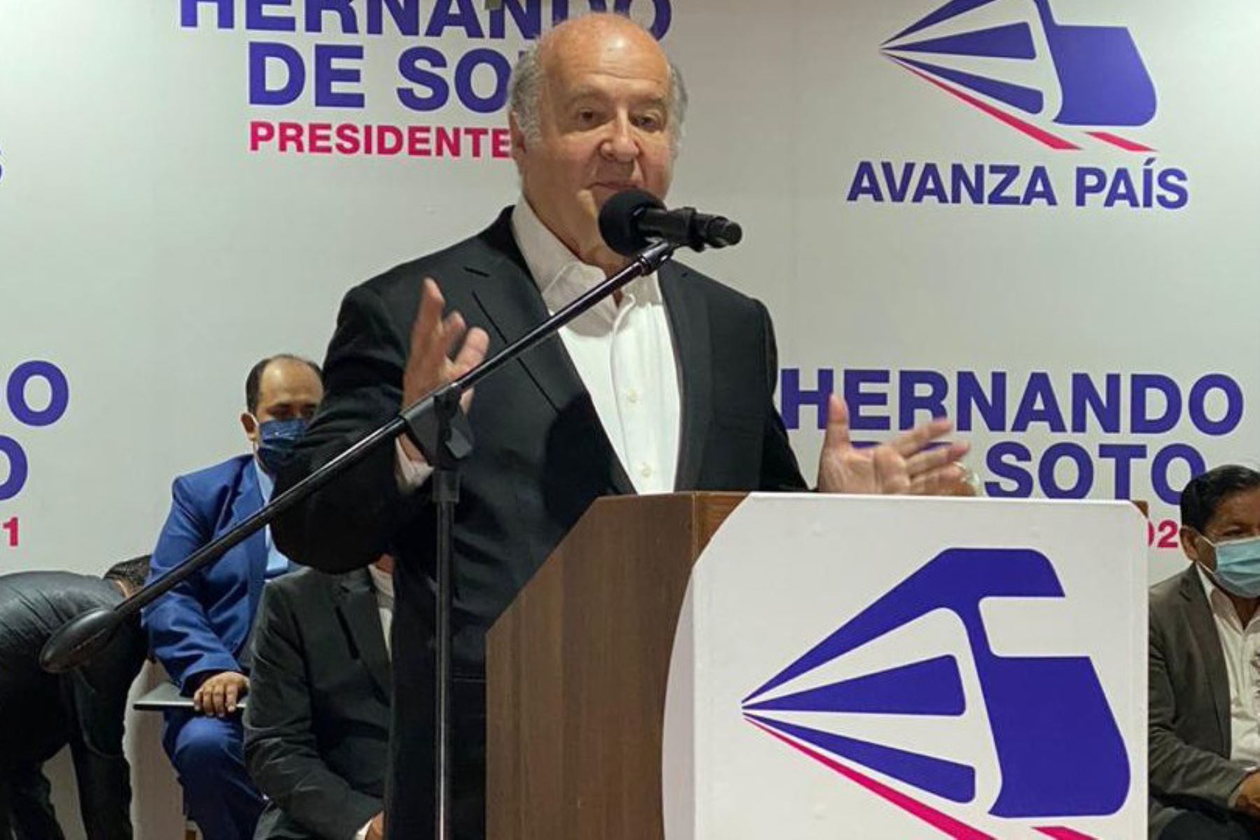 Hernando de Soto pide que «faciliten la admisión a debate de la moción de vacancia»