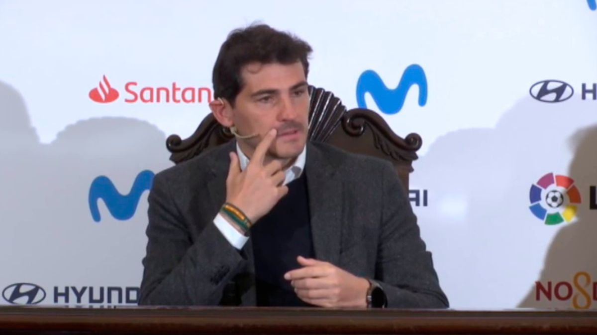 La broma de Iker Casillas a Xavi tras firmar por el Barça