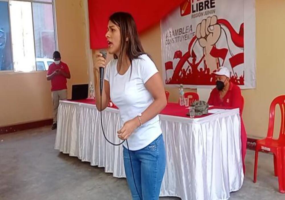 Silvana Robles: «Pedro Castillo dejó de lado al partido Perú Libre desde que asumió la Presidencia»