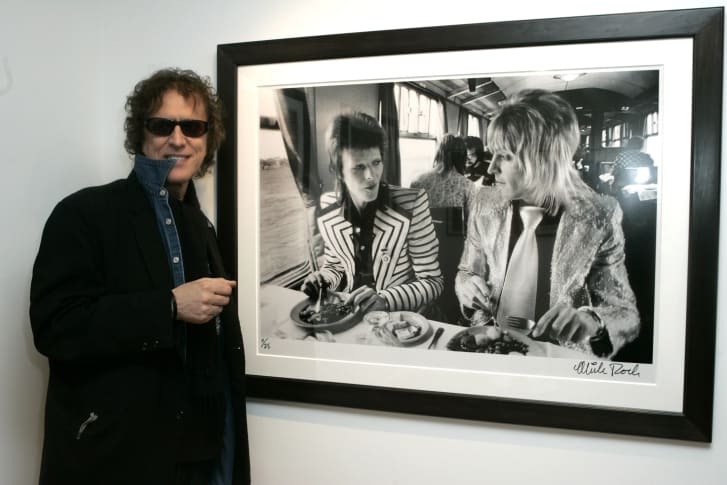 Falleció Mick Rock, el legendario fotógrafo de David Bowie y Queen