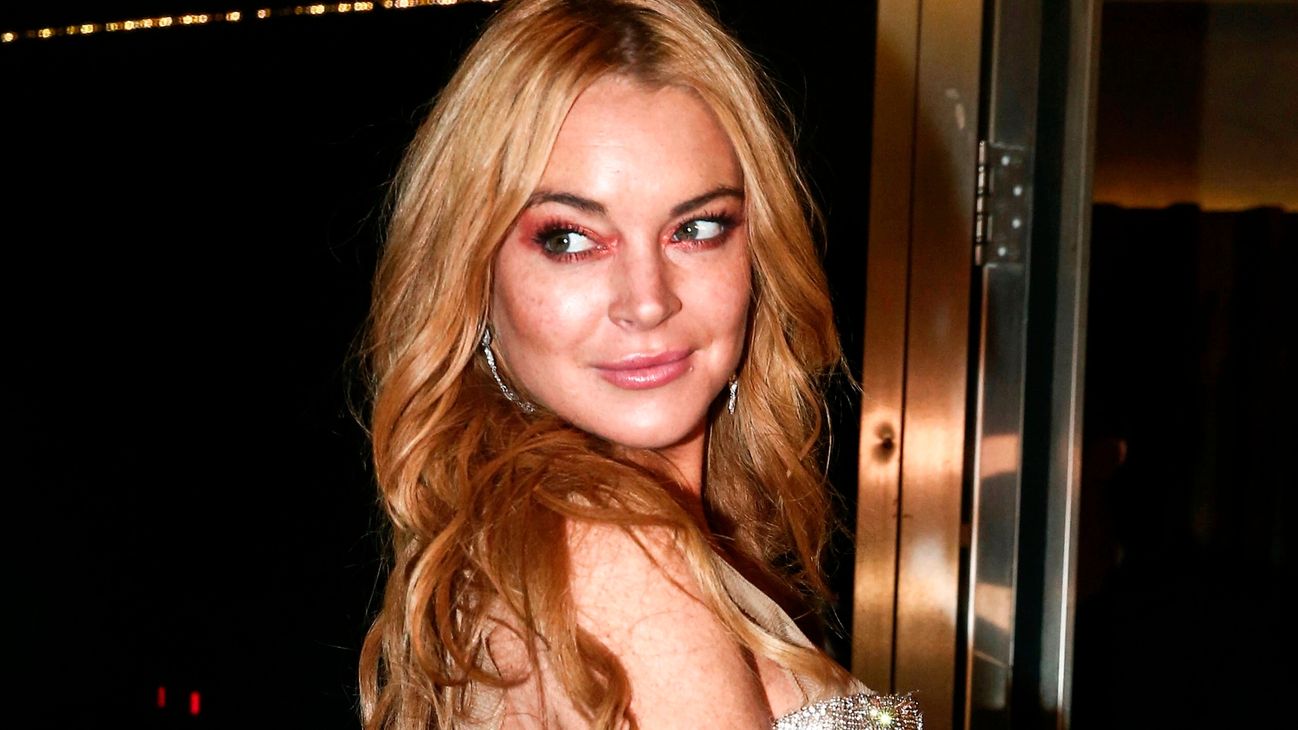 Lindsay Lohan anuncia su compromiso con Bader Shammas
