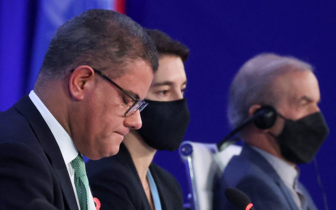 Presidente de la cumbre COP26 pide perdón entre lágrimas por resultados