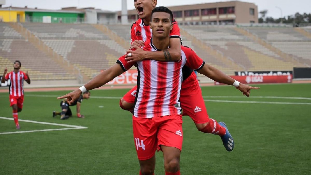 El peruano Rolando Díaz jugará en el Panserraikos de Grecia