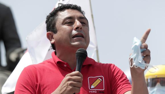 Guillermo Bermejo se va de Perú Libre