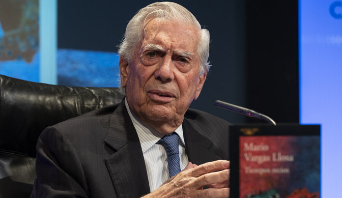 El Premio Nobel de Literatura Mario Vargas Llosa afirma que muchos países de América Latina pasan por un grave momento