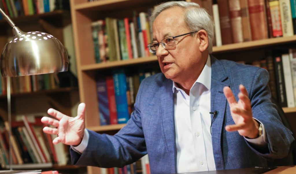 Hildebrandt: "El Perú no merece que su presidente se disfrace de pobre diablo"