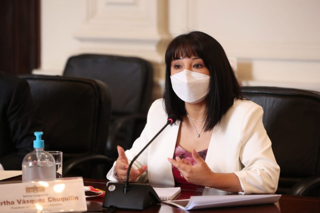 Premier explicará intensión de Castillo de regalar mar a Bolivia