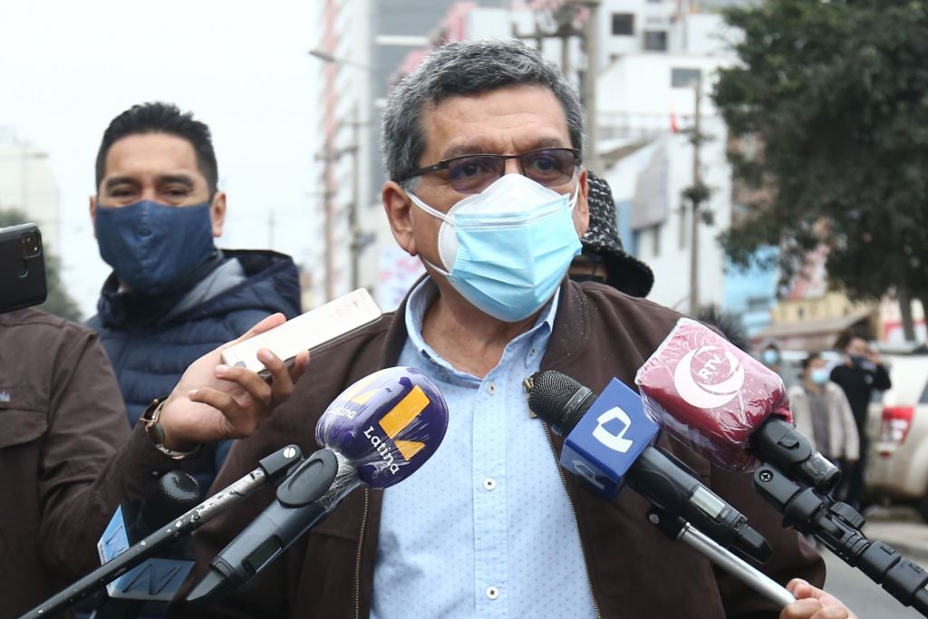 Ministro de Salud da positivo a Covid-19