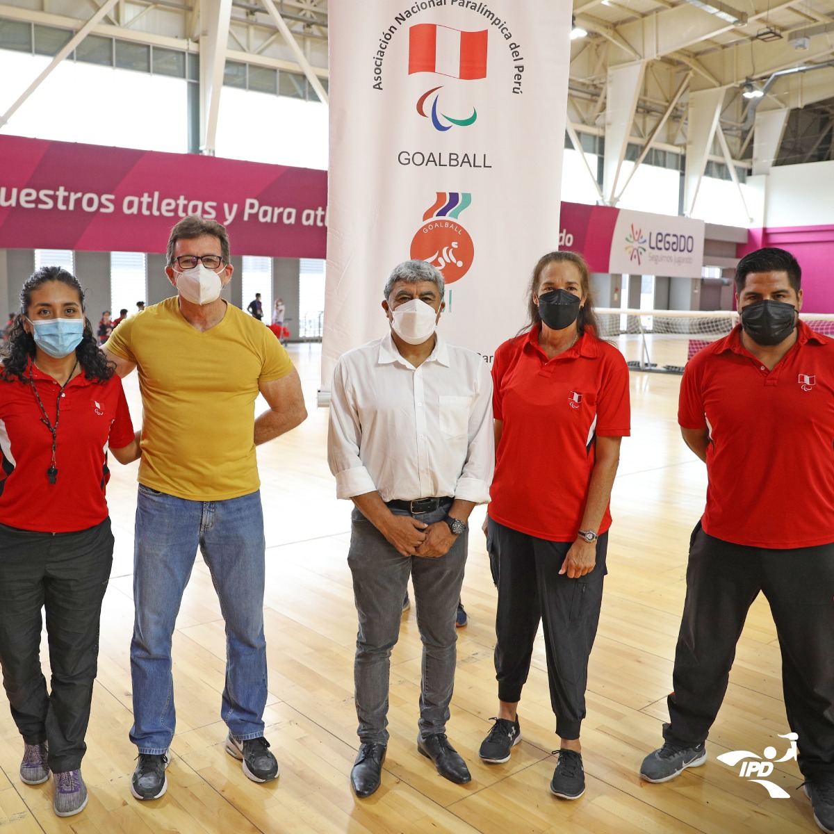Compromiso de apoyo a los deportistas peruanos