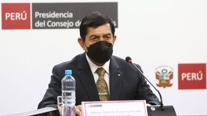 El ministro del Interior, Alfonso Chávarry contó que, por el momento, no ha recibido alguna solicitud para protestar contra Héctor Valer.