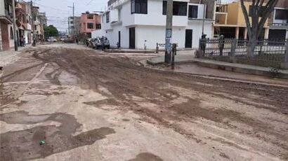 Más de tres viviendas ubicadas en San Juan de Miraflores (SJM) fueron afectadas por el aniego registrado esta madrugada.