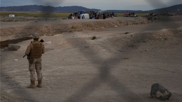 Caos en la frontera de Chile con Bolivia por nueva ley de migraciones