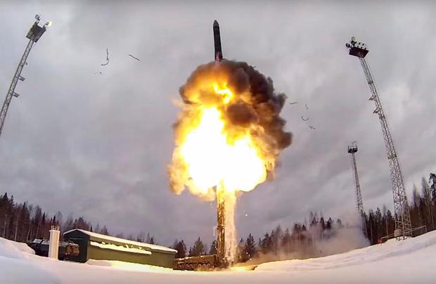 Rusia lanzó más de 100 misiles durante primer día de ataque