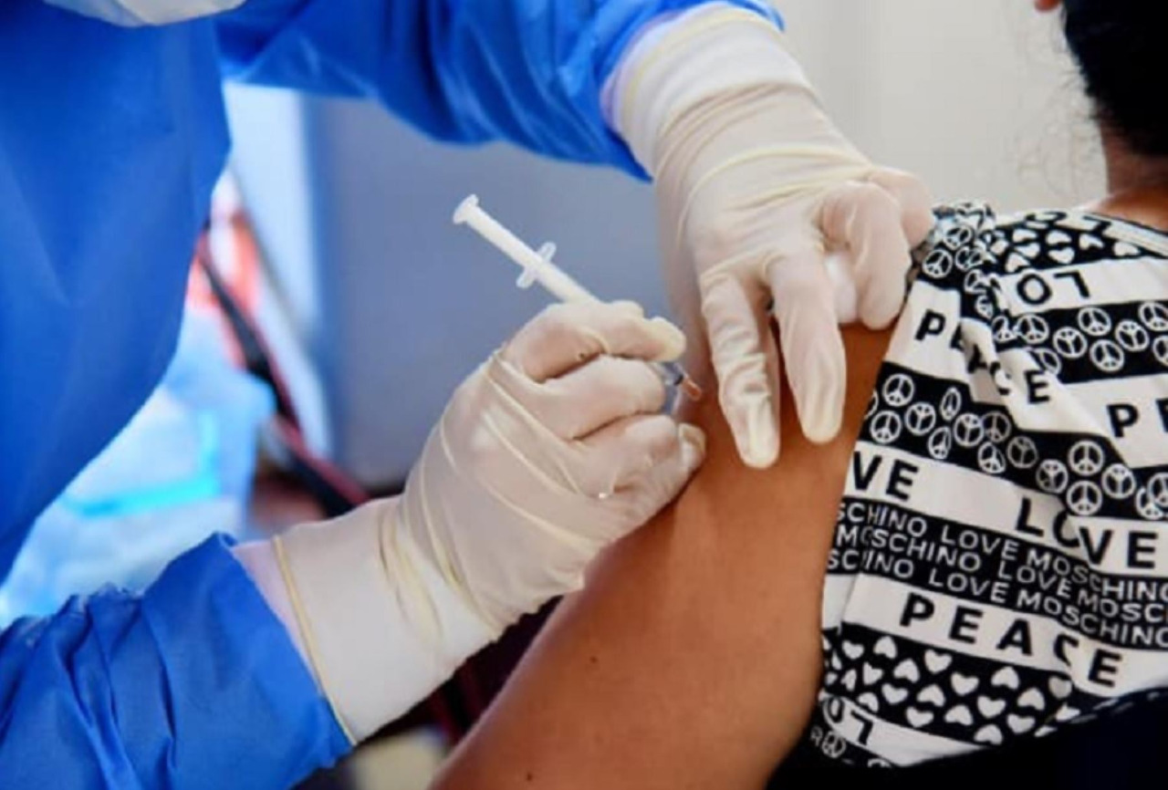 Más de 23 mlls. de peruanos se inmunizaron con dos dosis