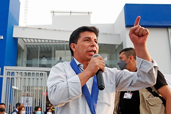 Federación de periodistas exige que termine las agresiones de Castillo